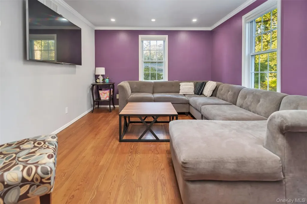 81 Beach Road Wading River NY 11792
