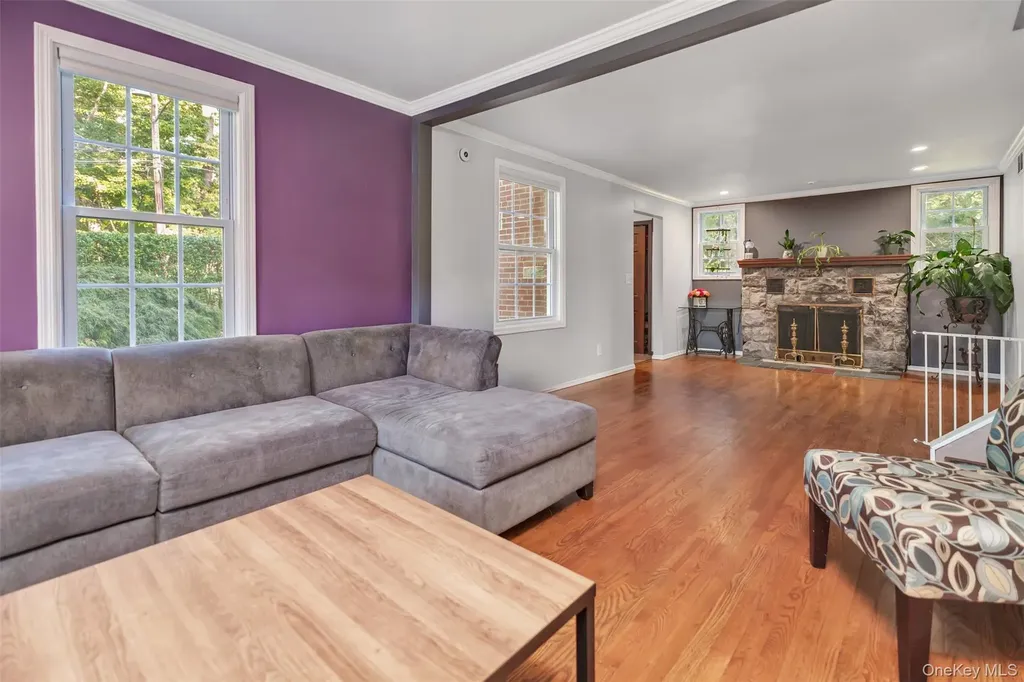 81 Beach Road Wading River NY 11792