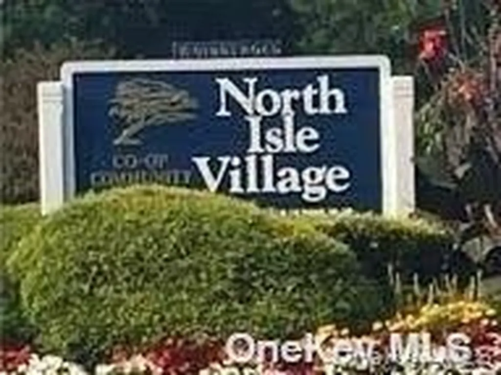 10 Houston Court Coram NY 11727