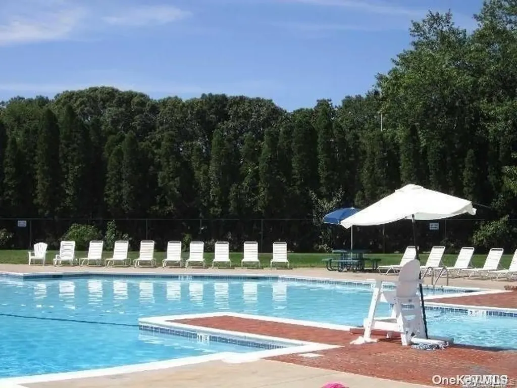 10 Houston Court Coram NY 11727