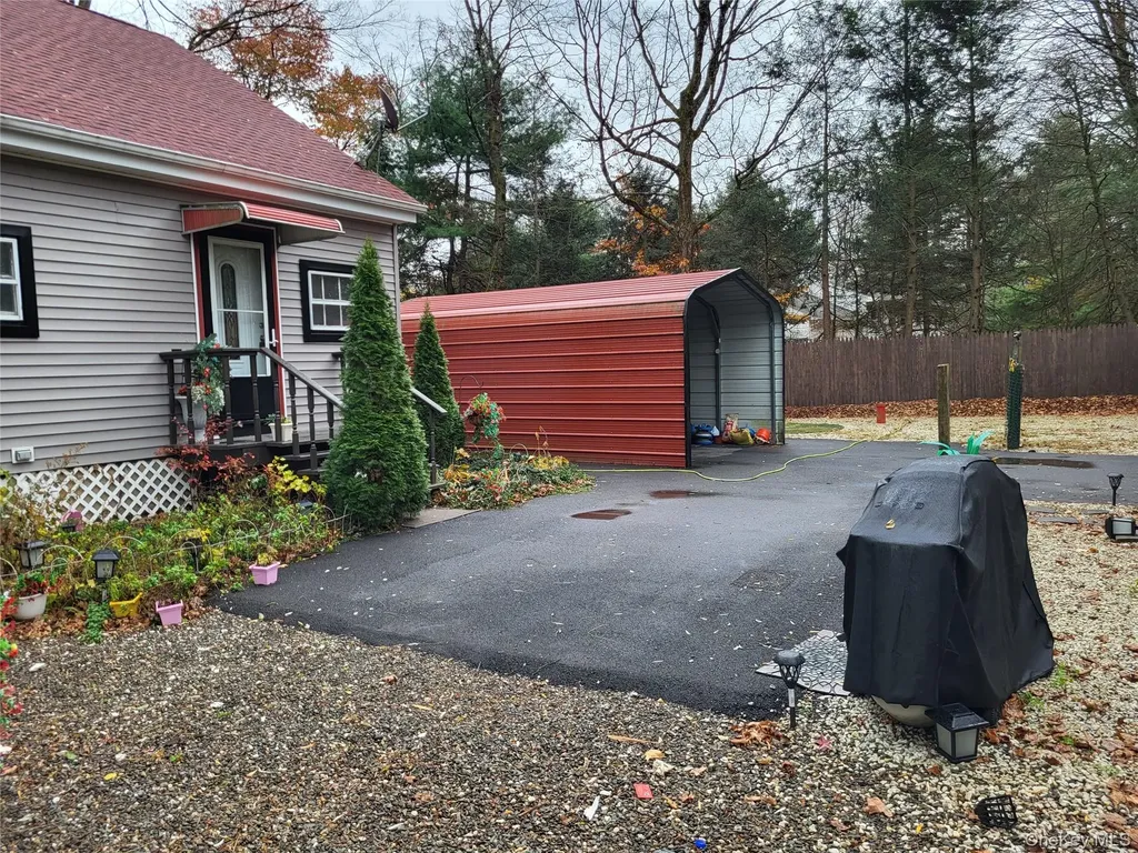 318 Maple Street Kerhonkson NY 12446