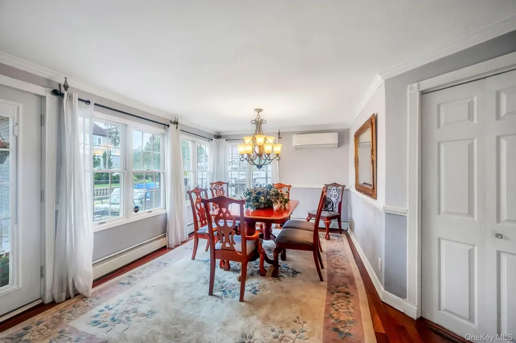 190 Connetquot Drive Oakdale NY 11769