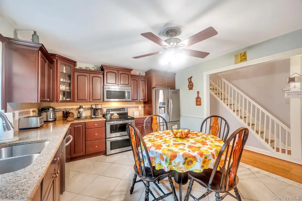 190 Connetquot Drive Oakdale NY 11769
