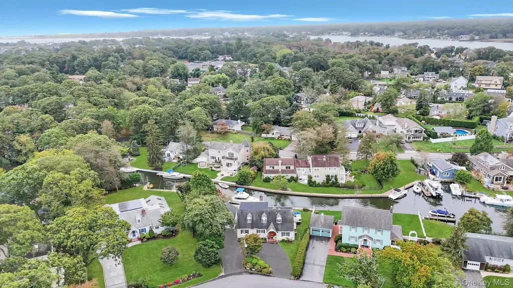 190 Connetquot Drive Oakdale NY 11769