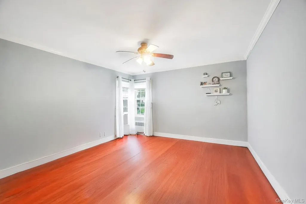 190 Connetquot Drive Oakdale NY 11769