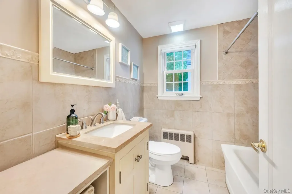 190 Connetquot Drive Oakdale NY 11769