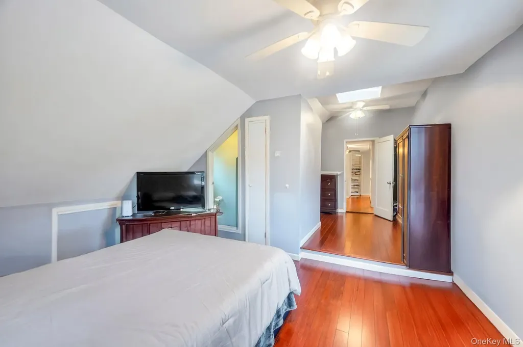 190 Connetquot Drive Oakdale NY 11769