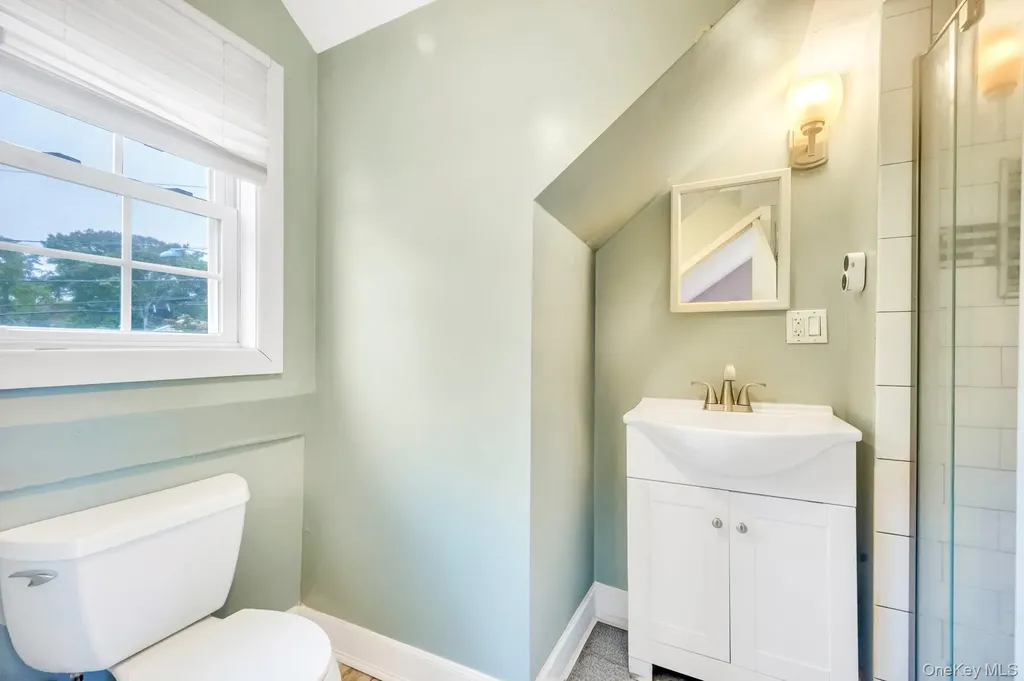 190 Connetquot Drive Oakdale NY 11769