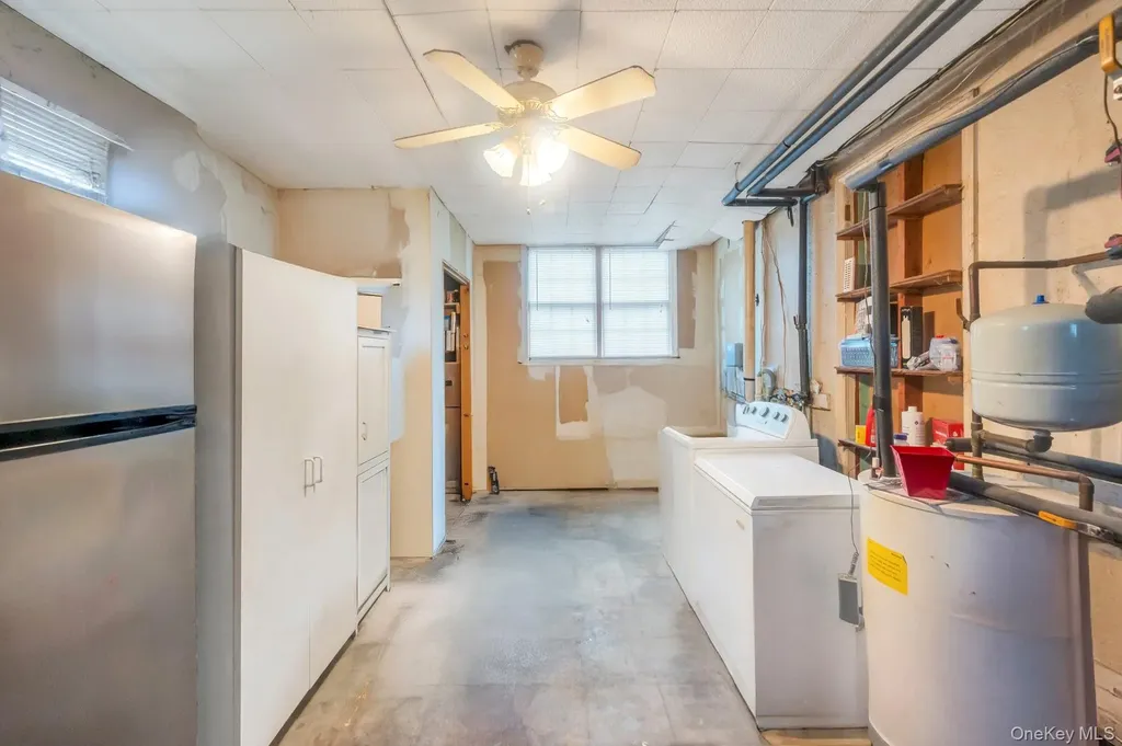 190 Connetquot Drive Oakdale NY 11769