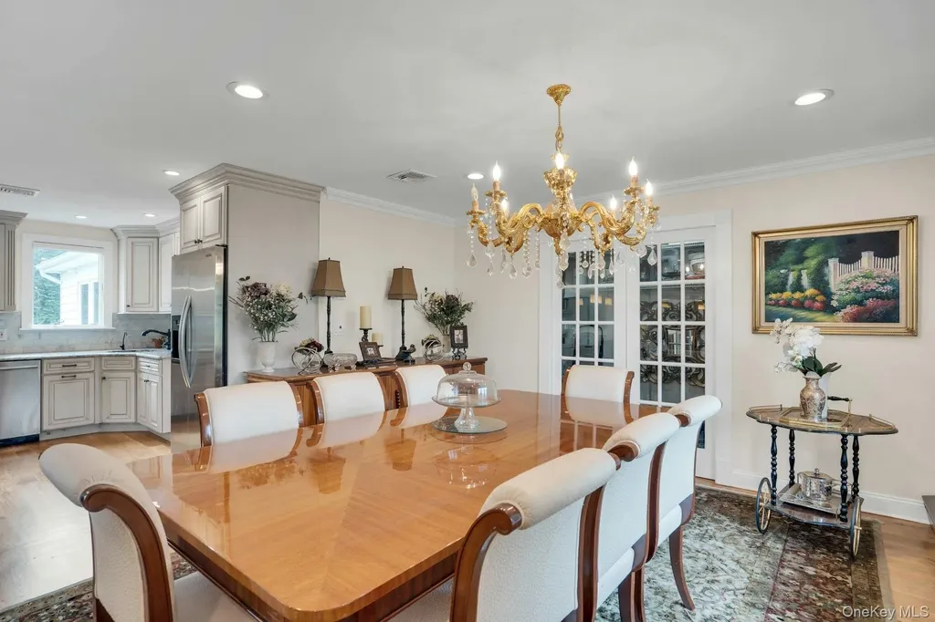 1 Regency Lane Dix Hills NY 11746