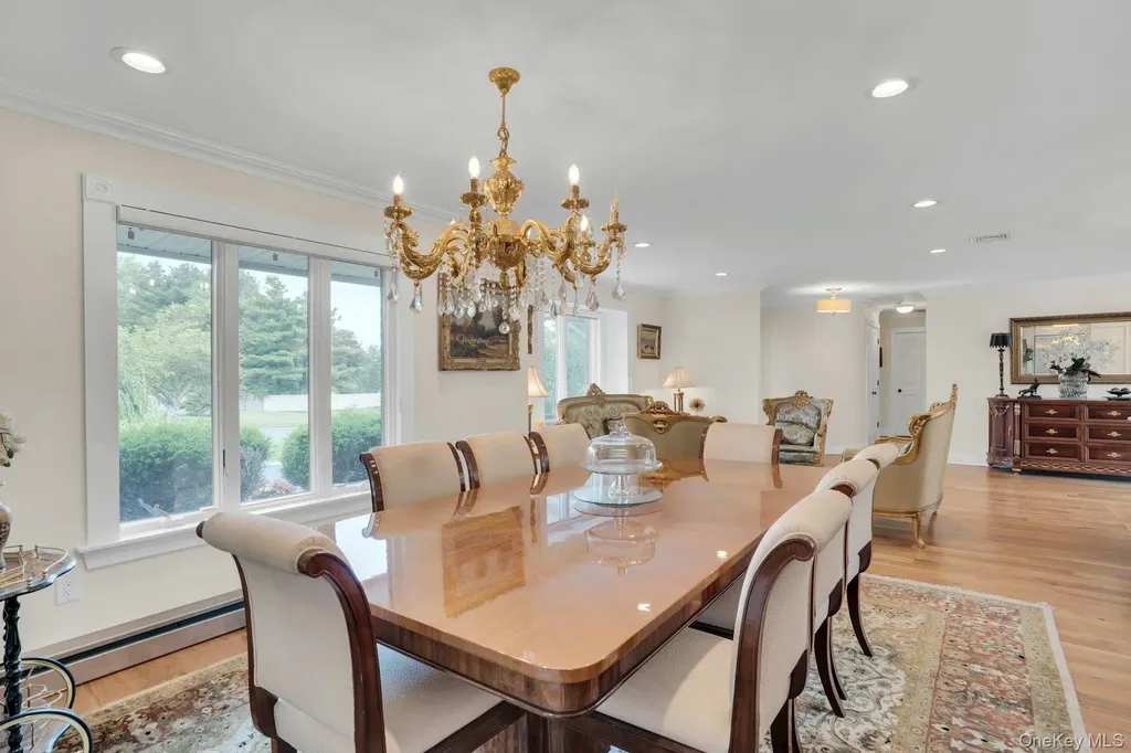1 Regency Lane Dix Hills NY 11746