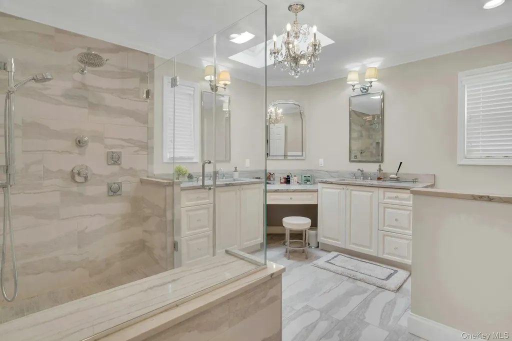 1 Regency Lane Dix Hills NY 11746
