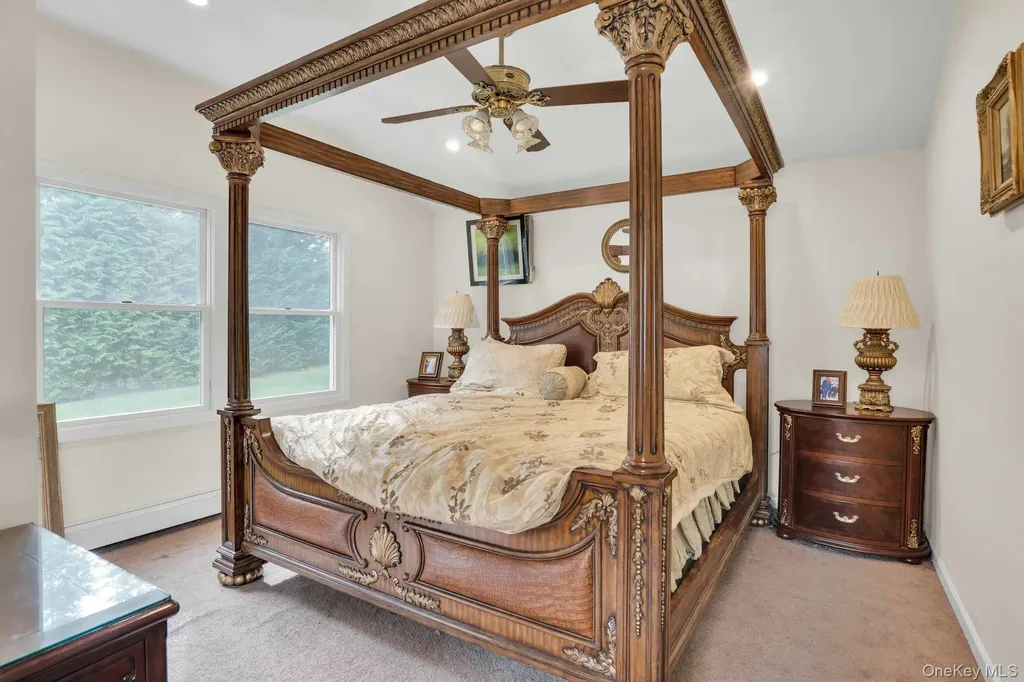 1 Regency Lane Dix Hills NY 11746