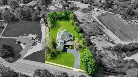 506 Moriches Middle Island Road Manorville NY 11949