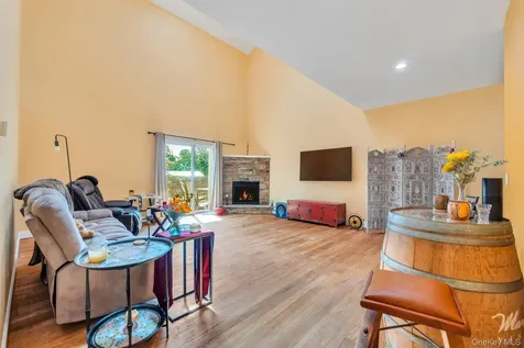 506 Moriches Middle Island Road Manorville NY 11949