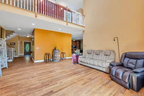 506 Moriches Middle Island Road Manorville NY 11949