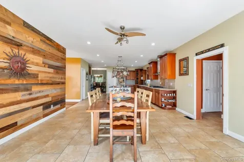 506 Moriches Middle Island Road Manorville NY 11949