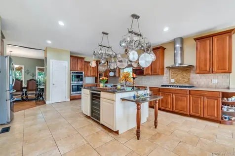 506 Moriches Middle Island Road Manorville NY 11949