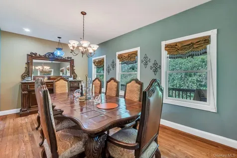 506 Moriches Middle Island Road Manorville NY 11949