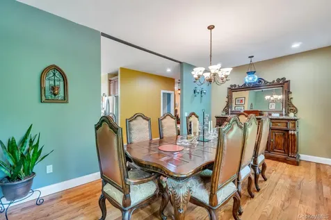 506 Moriches Middle Island Road Manorville NY 11949