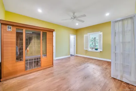 506 Moriches Middle Island Road Manorville NY 11949