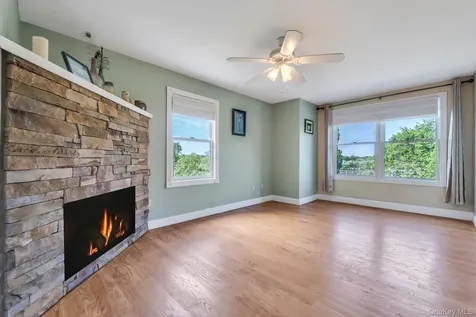 506 Moriches Middle Island Road Manorville NY 11949