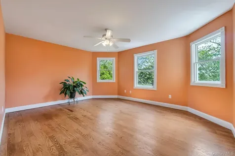 506 Moriches Middle Island Road Manorville NY 11949