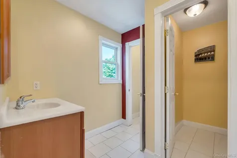 506 Moriches Middle Island Road Manorville NY 11949