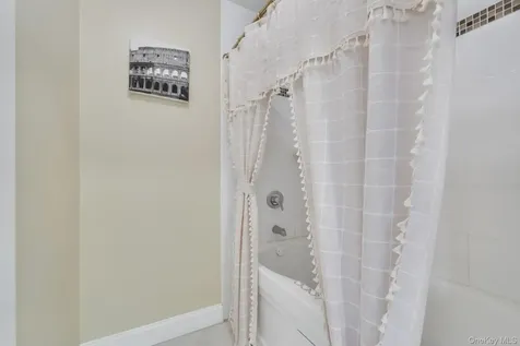 506 Moriches Middle Island Road Manorville NY 11949
