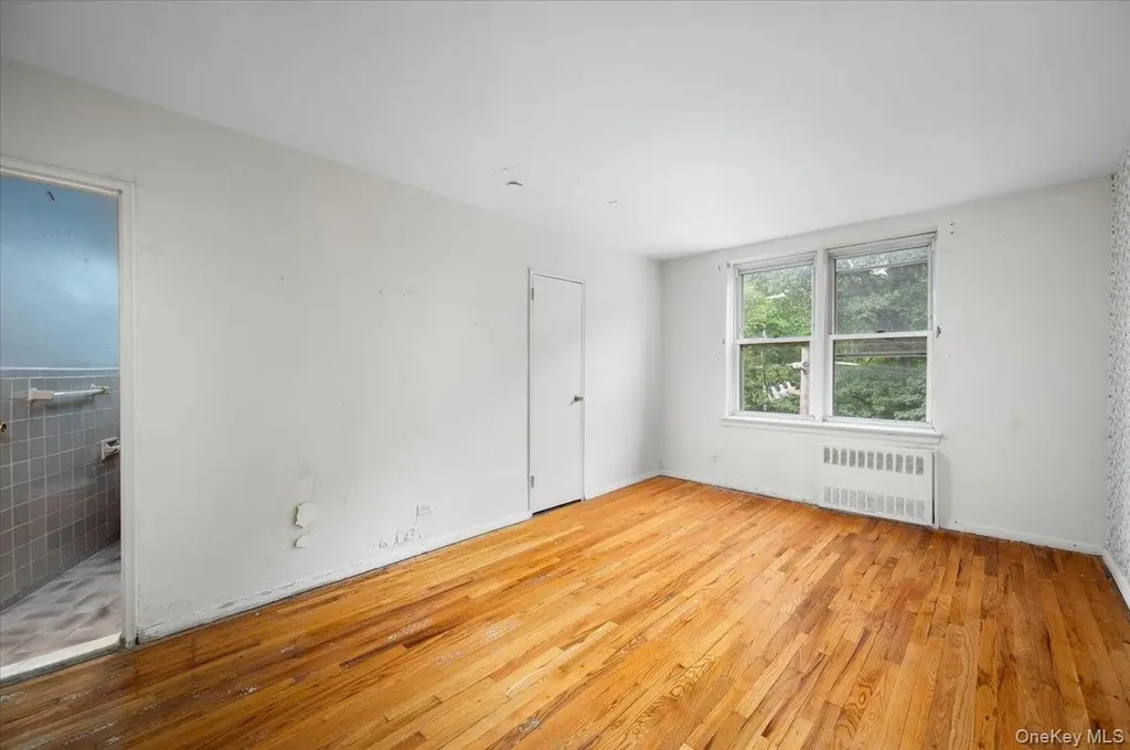 4320 Van Cortlandt Park East Bronx NY 10470