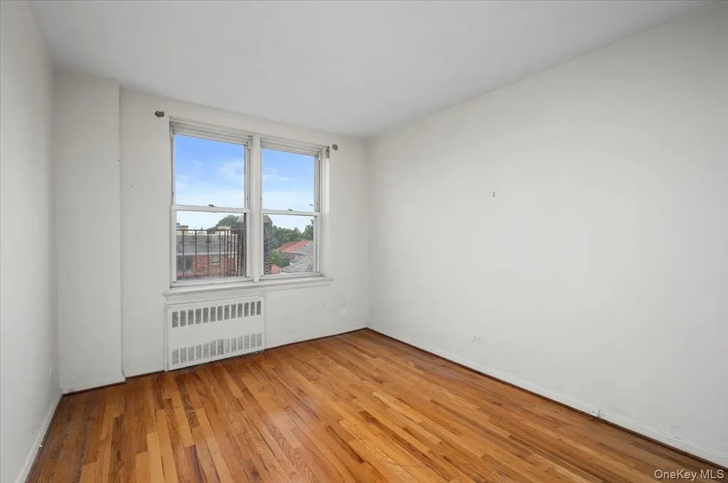 4320 Van Cortlandt Park East Bronx NY 10470