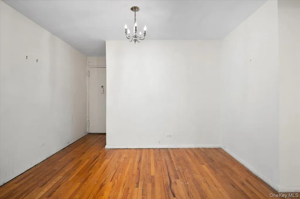 4320 Van Cortlandt Park East Bronx NY 10470