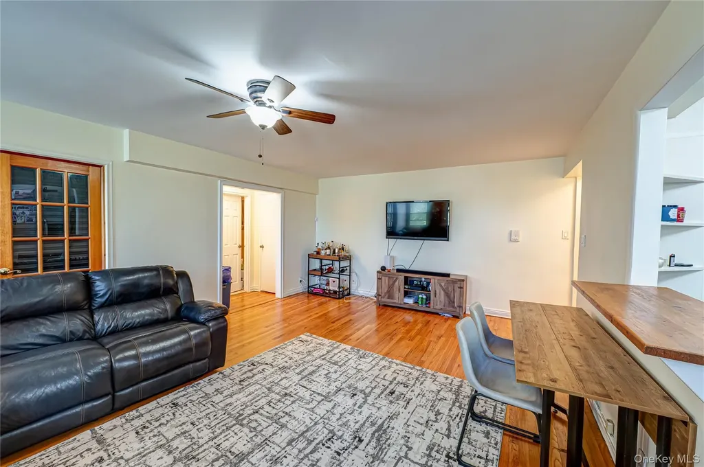 1 Jefferson Avenue Rockville Centre NY 11570