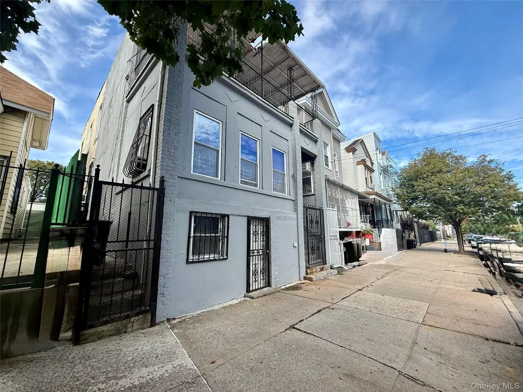 1347 Taylor Avenue Bronx NY 10472