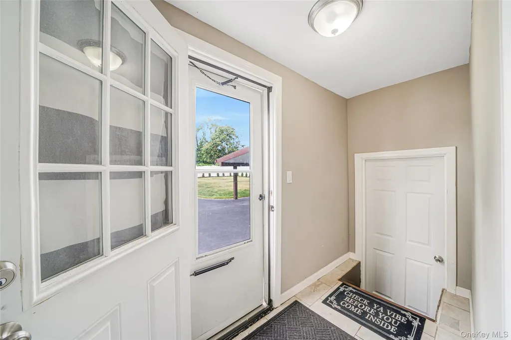 14 Dartmouth Drive Bay Shore NY 11706
