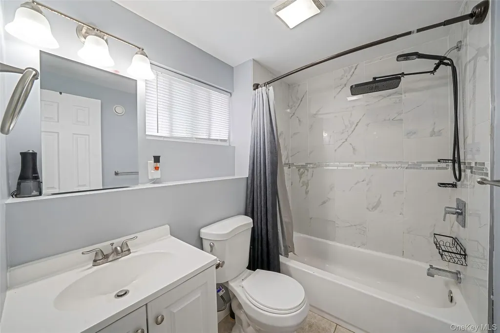 14 Dartmouth Drive Bay Shore NY 11706