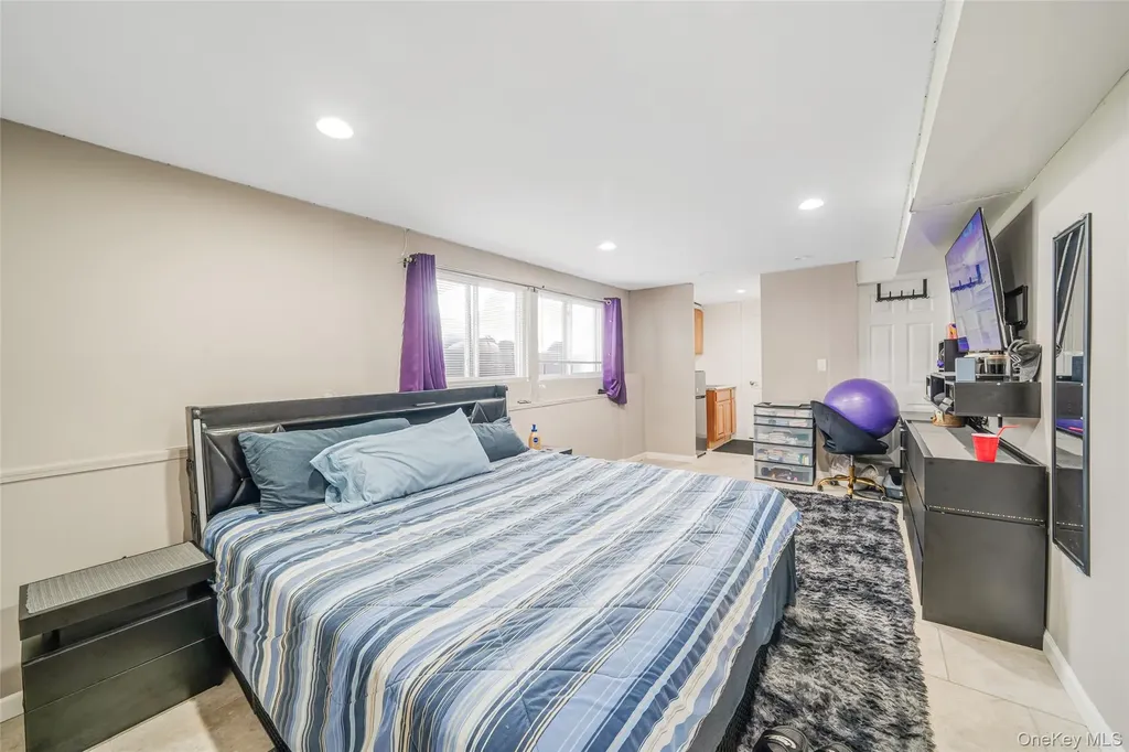 14 Dartmouth Drive Bay Shore NY 11706