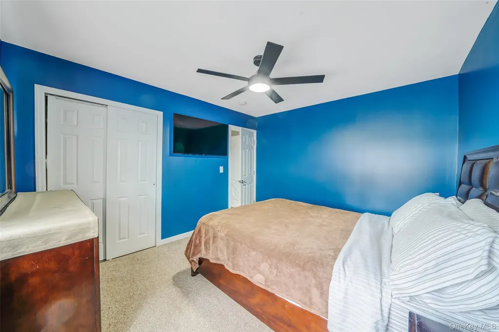 14 Dartmouth Drive Bay Shore NY 11706