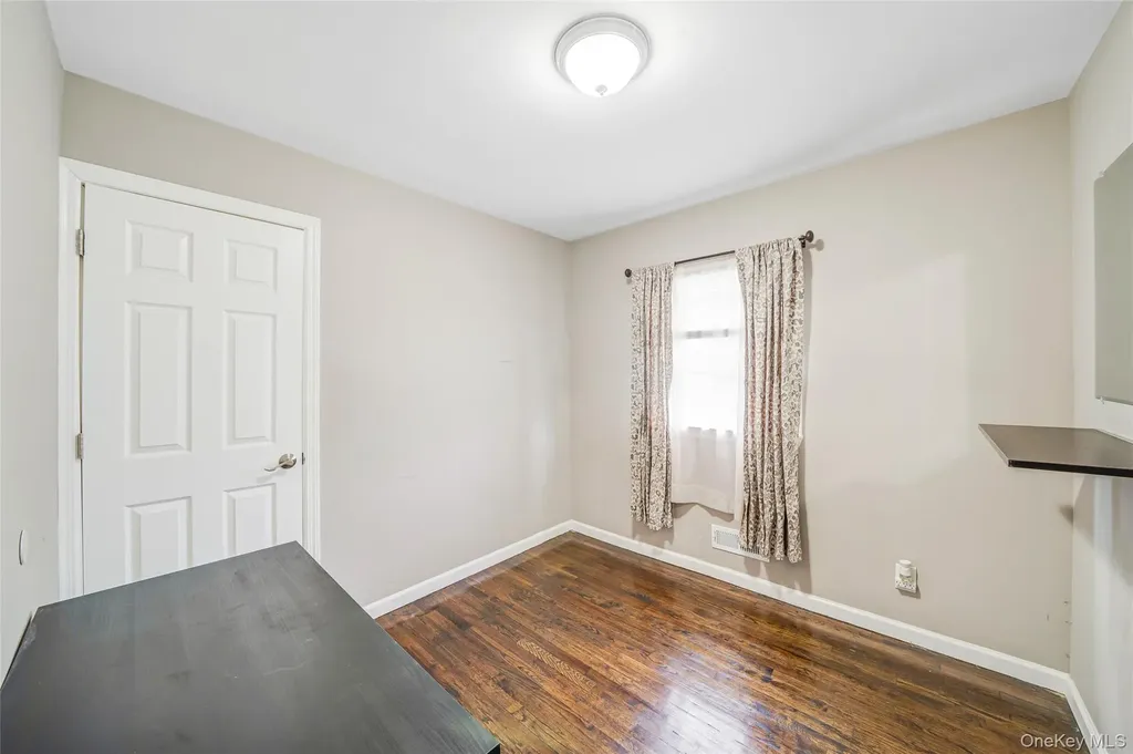 14 Dartmouth Drive Bay Shore NY 11706