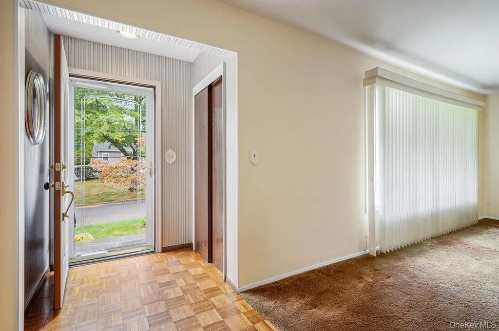 18 Seton Drive New Rochelle NY 10804
