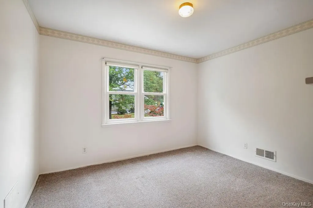 18 Seton Drive New Rochelle NY 10804