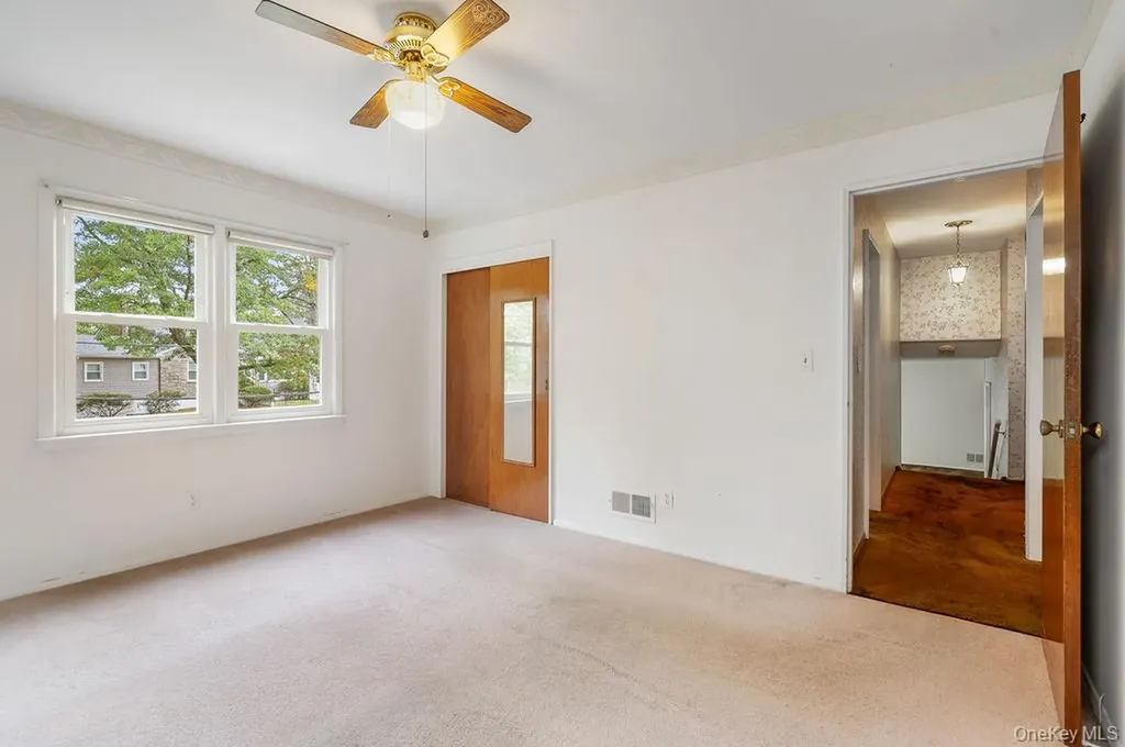 18 Seton Drive New Rochelle NY 10804