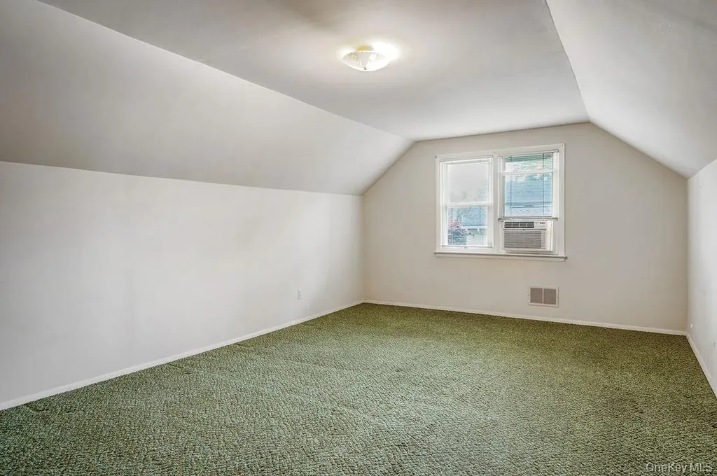 18 Seton Drive New Rochelle NY 10804