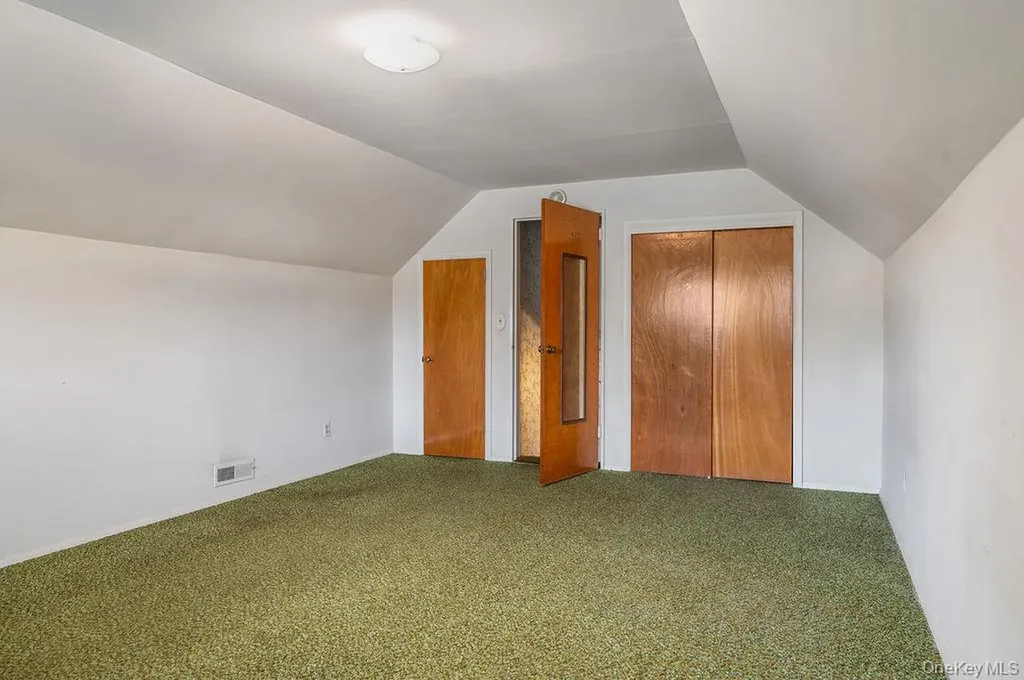 18 Seton Drive New Rochelle NY 10804