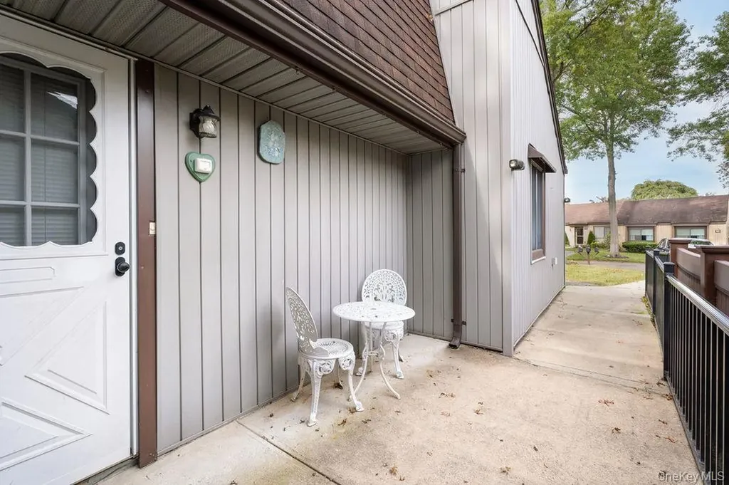 182 Strathmore Gate Drive Stony Brook NY 11790