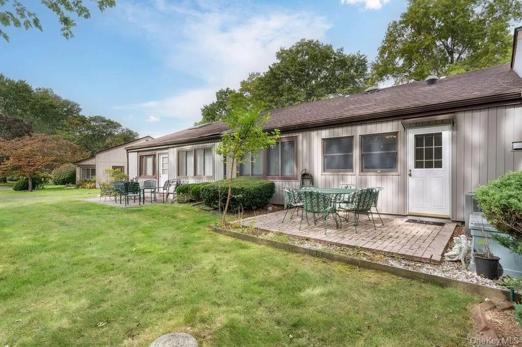 182 Strathmore Gate Drive Stony Brook NY 11790