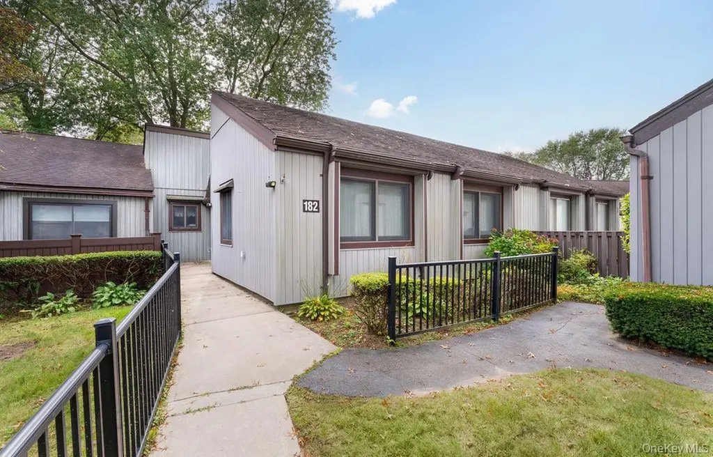 182 Strathmore Gate Drive Stony Brook NY 11790
