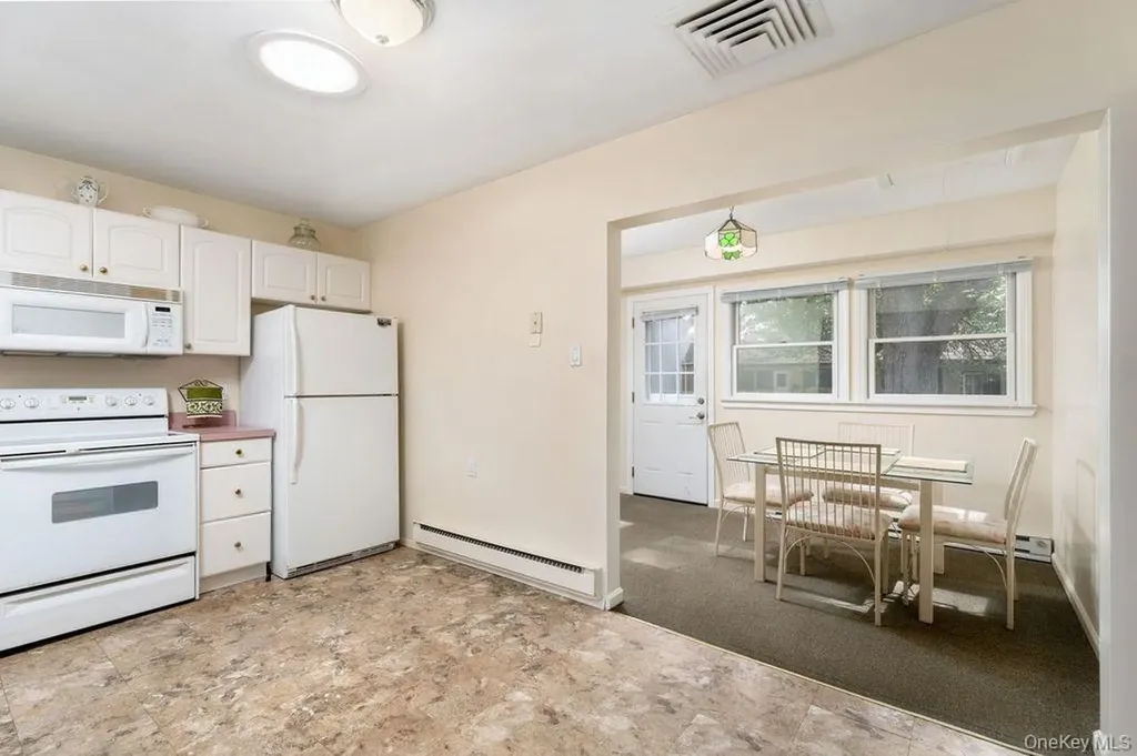 182 Strathmore Gate Drive Stony Brook NY 11790