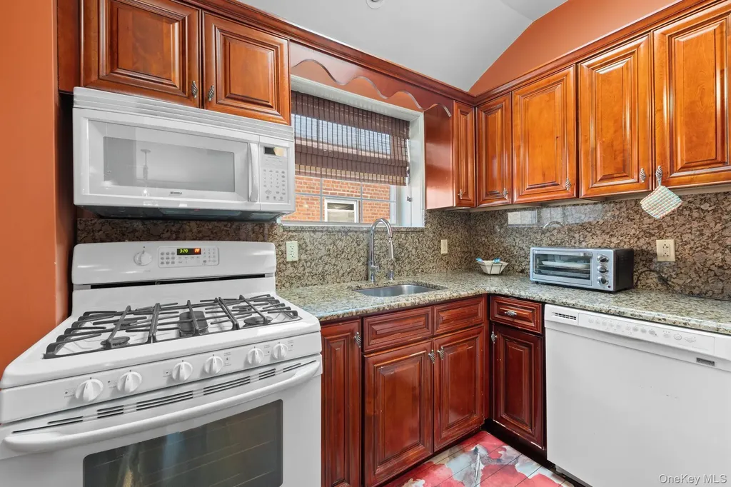 1514 Bayview Avenue Bronx NY 10465