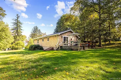 915 White Pond Colony Road W Carmel NY 10512